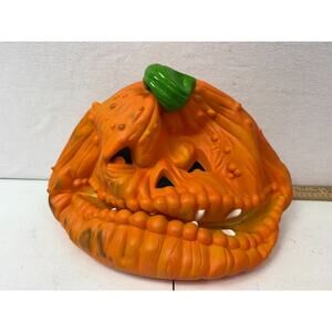 Smashed Rotten Talking Pumpkin “You Scare The Guts Out Of Me” 2000 Trendmaster